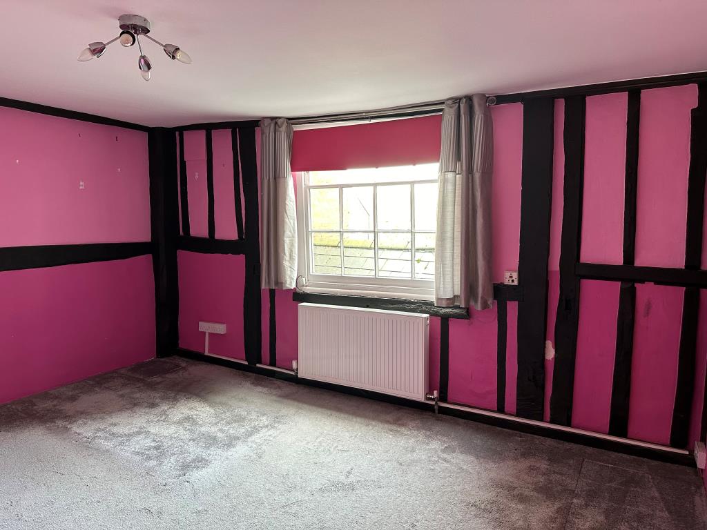 Lot: 9 - FORMER CAFÉ AND CARE FACILITY IN HIGH STREET - Bedroom with en suite